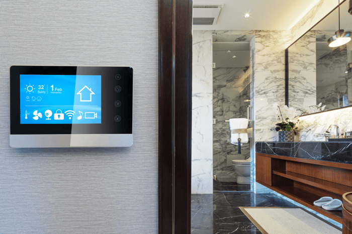 Sterling's Complete Guide to Luxurious New Home Feature Must-Haves Smart Thermostat Image